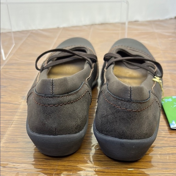 Earth Origins Brown Flats with Comfort Strap - Picture 4 of 6
